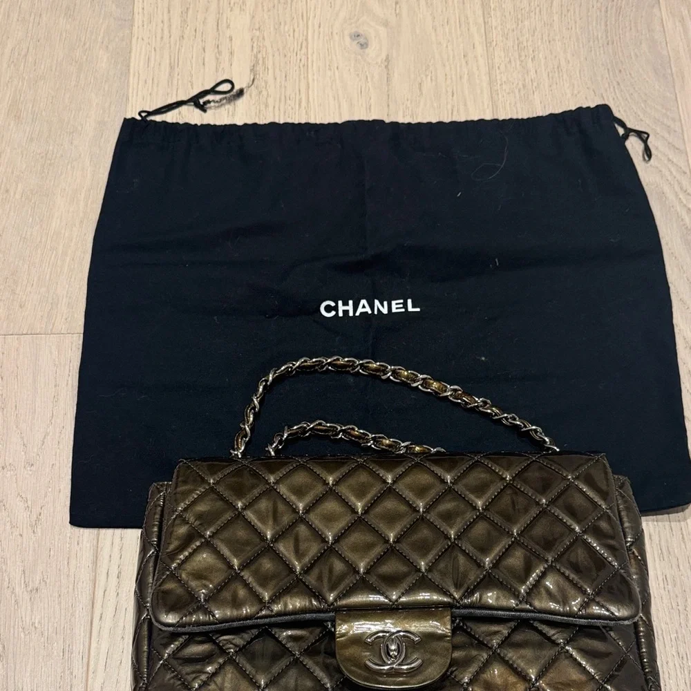 AUTHENTIC Chanel Classic Flap Bag – Dark Greem Patent Leather